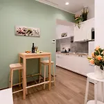 Dolci Coccole Small A Citta! Lägenhet Bari